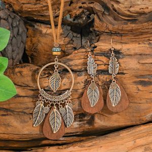 feather set necklace